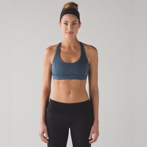 🔥Lululemon Hot Like Agni Bra in Astro Blue, Size 4 - Picture 4 of 8